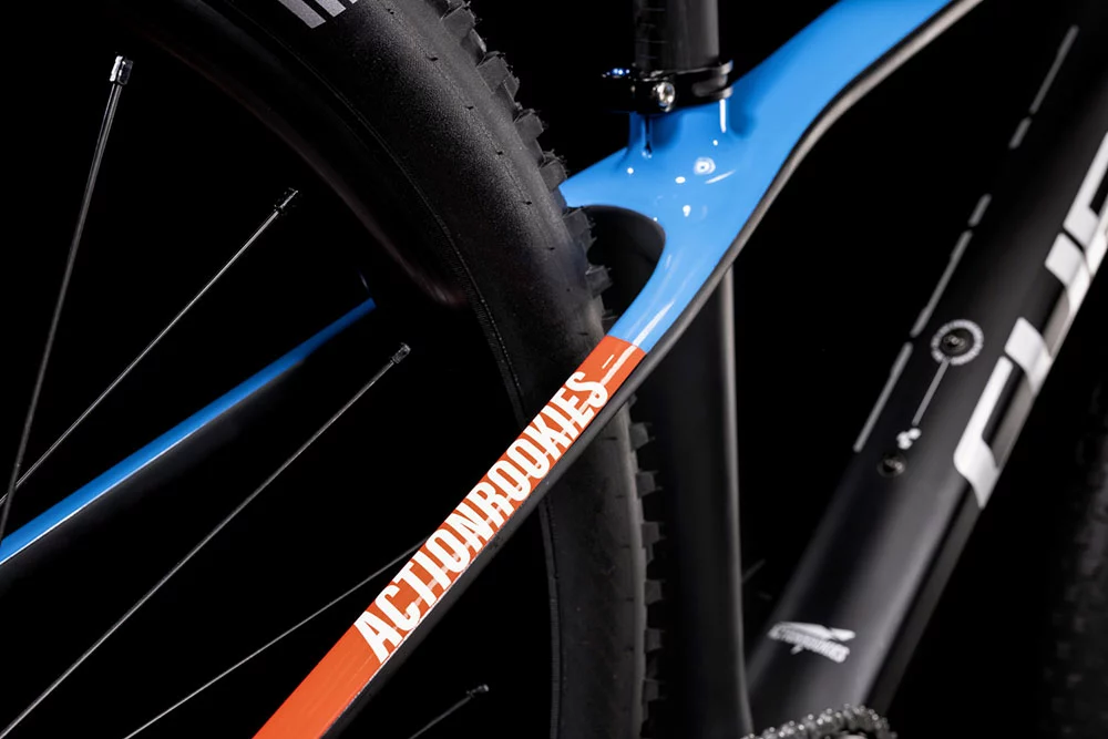 Cube Elite 240 C:62 SL Carbon´n´blue´n´red 4 Cube Elite 240 C:62 SL Carbon´n´blue´n´red – Bild 4