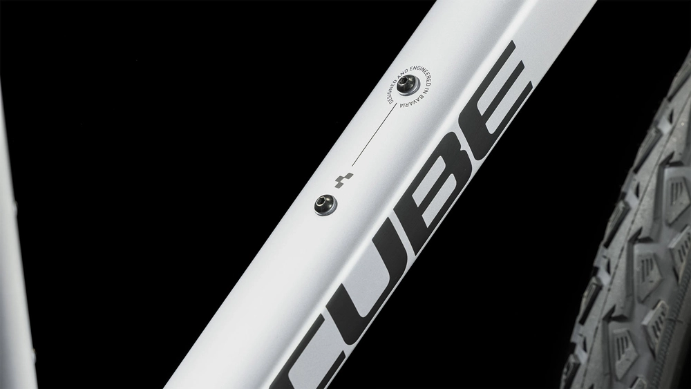 Cube Nature EXC Polarsilver´n´black 5 Cube Nature EXC Polarsilver´n´black – Bild 5