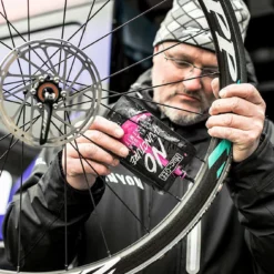 Muc-Off No Puncture Hassle Reifendichtmittel -Fahrradteile Verkaufsladen Muc Off No Puncture Hassle 5