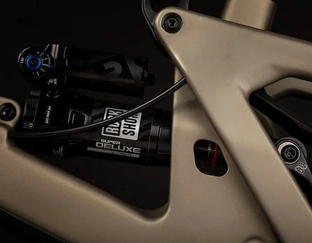 Santa Cruz 5010 5 MX C R 3 Santa Cruz 5010 5 MX C R – Bild 3